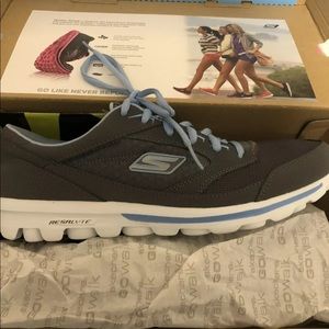 Sketchers size 11 NIB